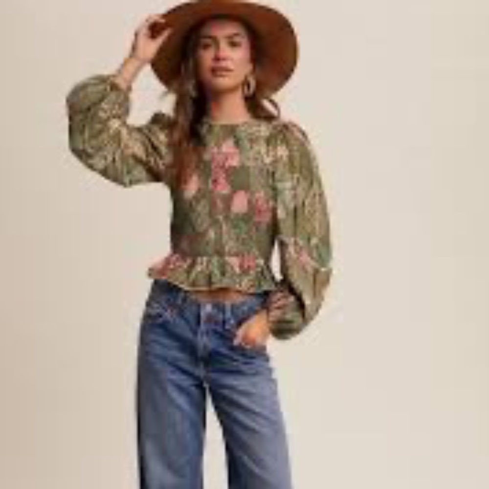 Listicle Green Floral Print Smocked Puff Sleeve Top NWOT Sz M